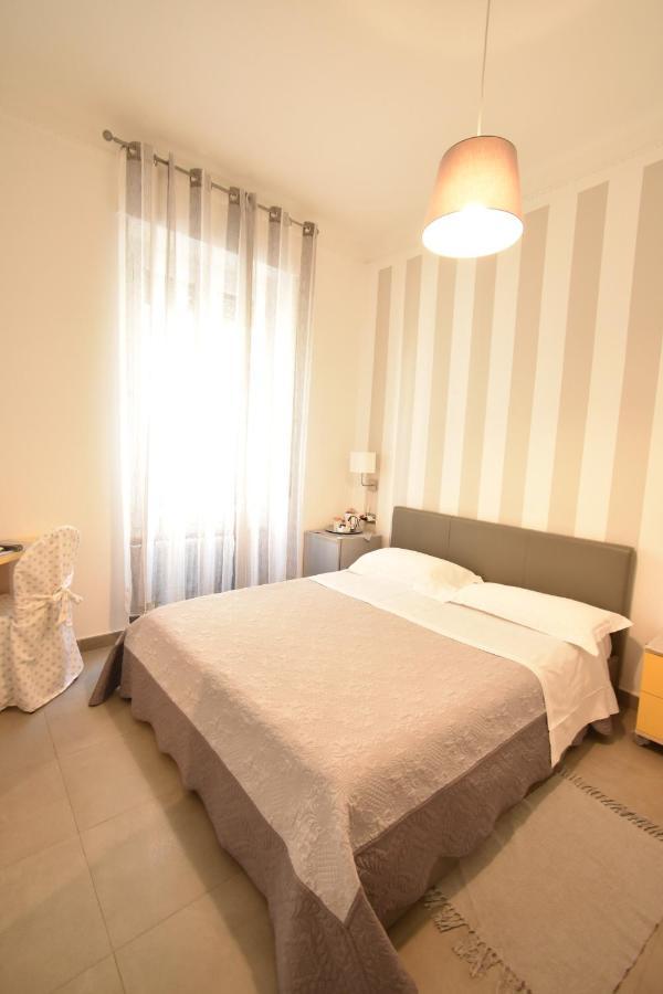 Affittacamere E Appartamenti - Rent Rooms And Apartments Le Camere Nel Corso - Adults Only La Spezia Exterior foto