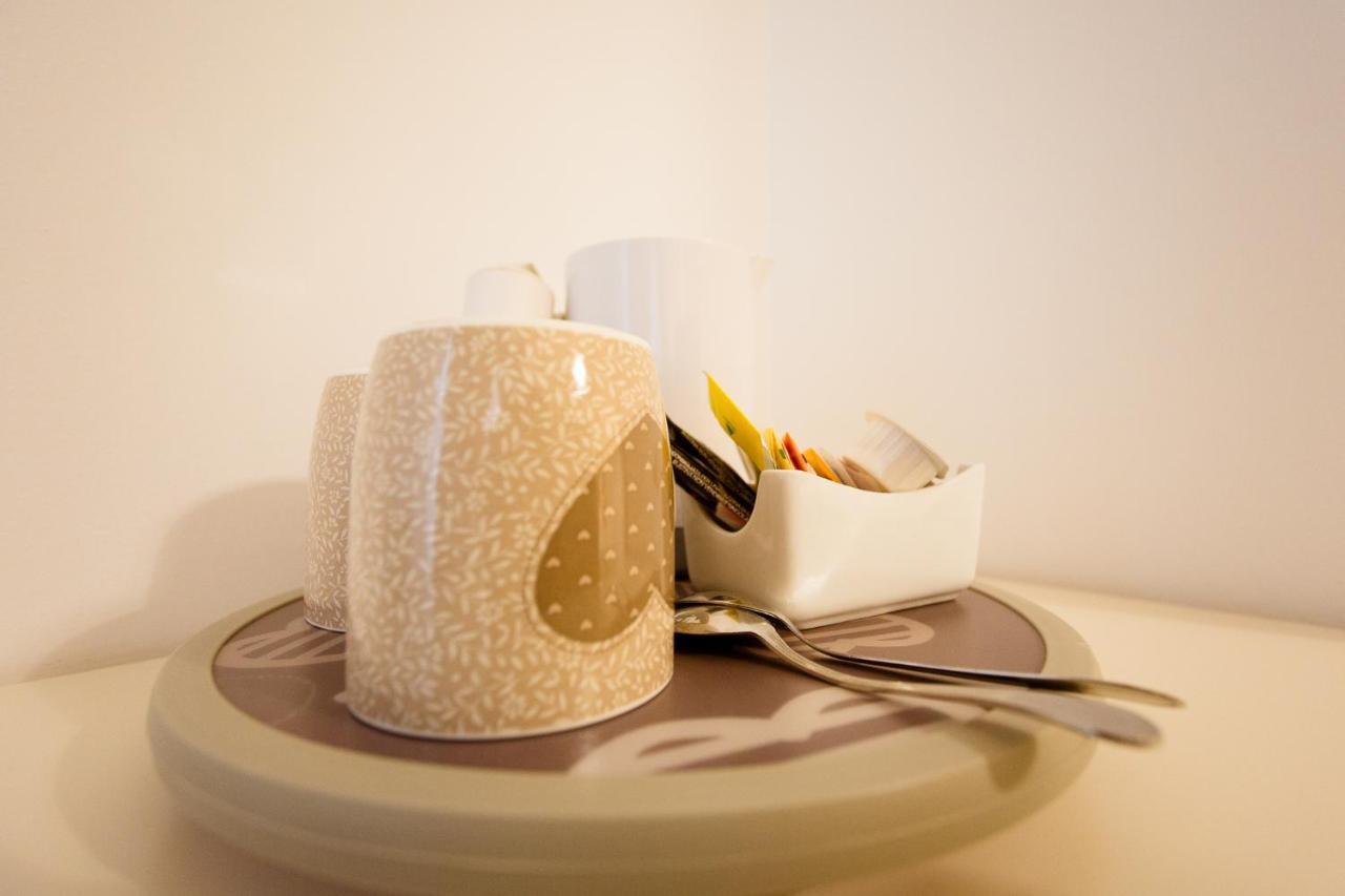 Affittacamere E Appartamenti - Rent Rooms And Apartments Le Camere Nel Corso - Adults Only La Spezia Exterior foto