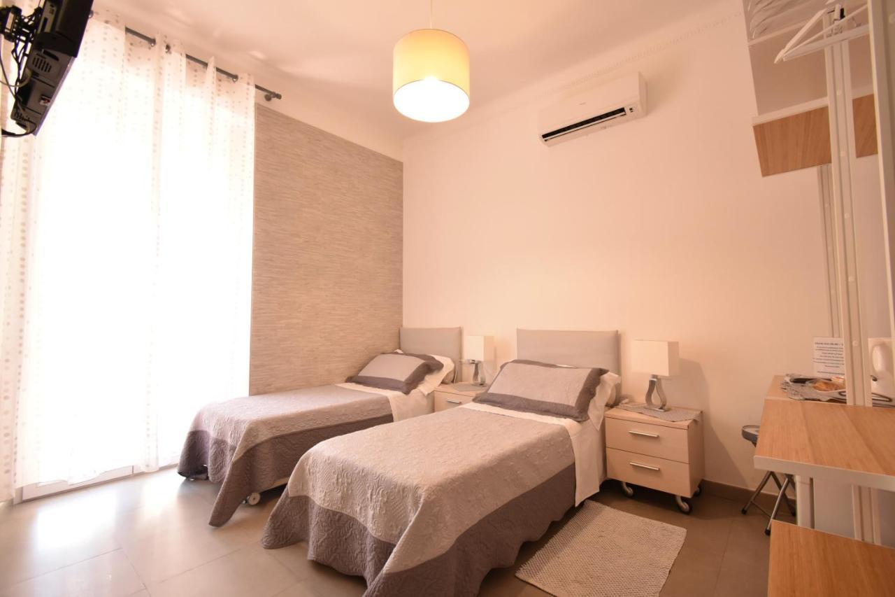 Affittacamere E Appartamenti - Rent Rooms And Apartments Le Camere Nel Corso - Adults Only La Spezia Exterior foto