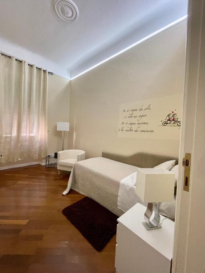 Affittacamere E Appartamenti - Rent Rooms And Apartments Le Camere Nel Corso - Adults Only La Spezia Exterior foto