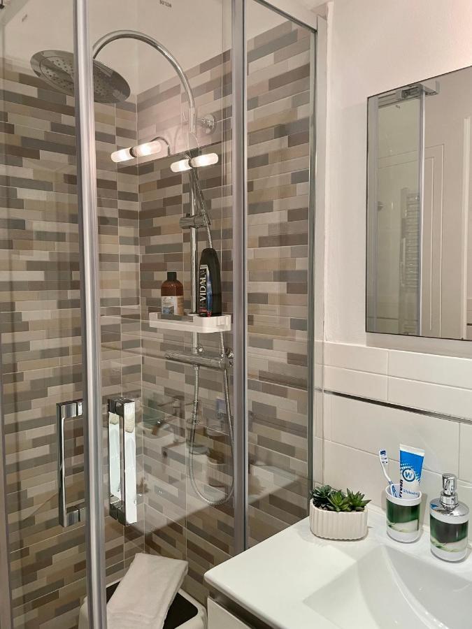 Affittacamere E Appartamenti - Rent Rooms And Apartments Le Camere Nel Corso - Adults Only La Spezia Exterior foto