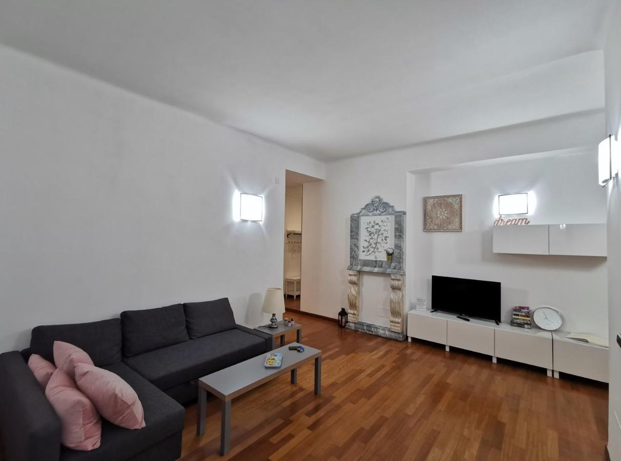 Affittacamere E Appartamenti - Rent Rooms And Apartments Le Camere Nel Corso - Adults Only La Spezia Exterior foto